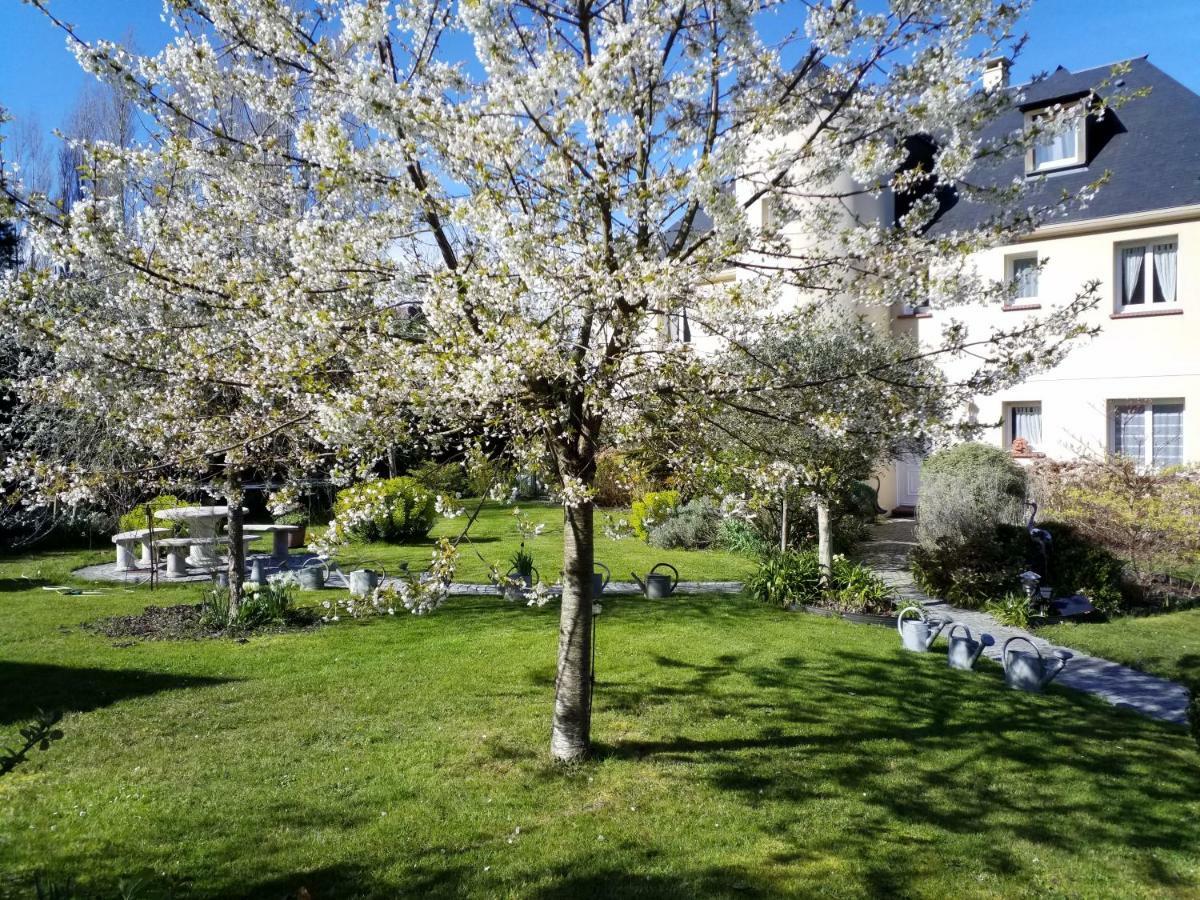 Appartements Et Gite Les Hauts De Sophia Trouville-sur-Mer Dış mekan fotoğraf
